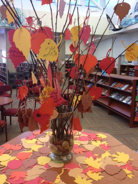 Thankful for books. good idea- a thankful tree, everyone writes one thing about the library they are thankful for at the library Fall Library Displays, Passive Programming Library, Fall Library, Thanksgiving Display, Passive Programs, November Ideas, School Library Displays, Library Center, Middle School Libraries