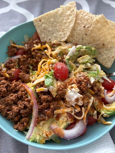 Taco Salads Bowls, Taco Bowl Aesthetic, Salad Bowl Aesthetic, Beef Taco Salad Bowl, Tortilla Taco Salad Bowl, Taco Bowls Healthy, Vegan Taco Salad Bowl, Bowl Aesthetic, Taco Bowl