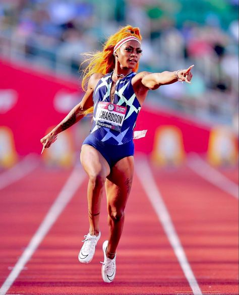 Women Olympic Athletes, She'carri Richardson, Shacarri Richardson Running, Sha'carri Richardson Track, Track Women, Women Athletes, Sha Carri Richardson, Sha'carri Richardson, Abs Workout V Cut