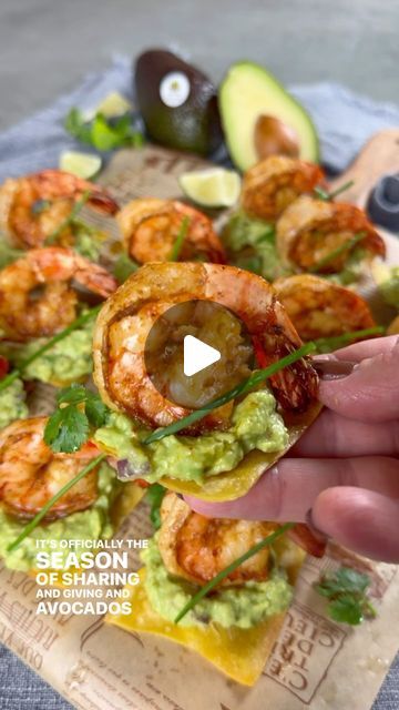 Vesela Asenova| Recipe Creator on Instagram: "Bronzed Chipotle Shrimp and Guacamole Mini Tostadas with @avosfromperu to kick in the season of sharing and giving!
We are giving one lucky winner a $200 Amazon gift card- to enter follow @avosfromperu and comment what/who you are grateful for- Instagram only! 
Amazon.com is not affiliated with this giveaway!!!

Ingredients: 
1 lbs 16-20 shrimp 
1/4 cup olive oil 
1/2 tsp cumin 
1/2 tsp salt 
1/2 tsp paprika 
1/2 tsp chipotle powder 
2 garlic cloves, crushed 

Mini tostadas: 
4 corn tortillas 
1 tbs avocado oil 
1/2 tsp salt 

Guacamole: 
2 @avosfromperu avocados 
2 tbs red onion, chopped 
1 tbs cilantro, chopped 
1/2- 1 jalapeño
1 lime, juiced 
1 tsp salt 

Garnish; 
Chives 
Limes 

Method: 
Peel, de-vein shrimp and pat dry; marinate with oliv Mini Tostadas, Chipotle Powder, Chipotle Shrimp, Shrimp Recipes Healthy, Corn Tortillas, Shrimp Recipes, Guacamole, Cilantro, Beef Recipes