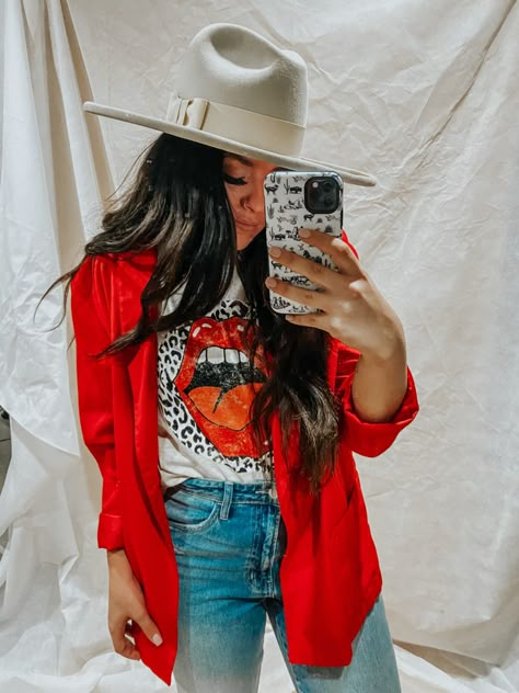 Rodeo Fashion Chic, Nfr Style Western Chic, Trendy Fedora For Rodeo, Southern Glam Outfit, Blazer Western Outfit, Neon Western Outfit, Western Corporate Wear, Glam Western Outfit, Red Blazer Western Outfit