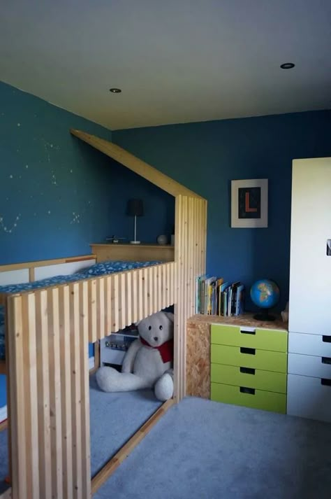 Ikea Kura Treehouse, Diy Ikea Kura Bed, Kura Ikea Bed Ideas, Ikea Kura Bed Hack, Box Room Bedroom Ideas, Kura Bed Hack, Ikea Kura Hack, Kura Hack, Ikea Kids Bed