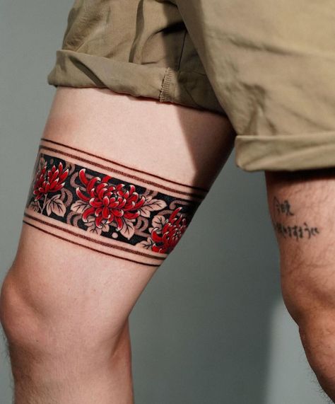 Mexican Band Tattoo, Botany Tattoo Vintage, Japanese Band Tattoo, Japanese Arm Band Tattoos For Men, Tattoo Wrap Around Arm, Traditional Tattoo Band, Red Tattoo Men, Foot Tattoos For Men, Black And Red Tattoo