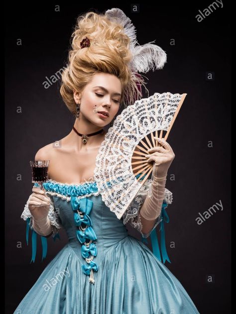 Holding Fan Pose Reference, Hand Holding Fan Reference, Holding Fan Reference, Female Action Poses, Girls Holding Hands, Basic Japanese, Body References, Anatomy Practice, Victorian Era Fashion