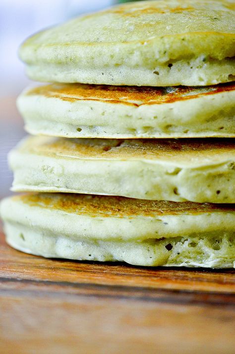 Fluffy Matcha Pancakes, Matcha Pancakes Recipe, Matcha Crepe Cake, Green Tea Pancakes, Matcha Souffle Pancakes, Matcha Breakfast, Matcha Tea Recipes, Matcha Baking, Matcha Pancakes