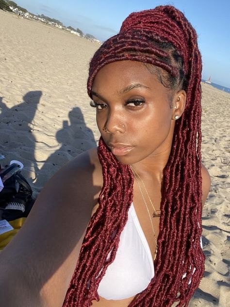 Red Crochet Locs, Princess Locs, Softlocs Hairstyle, Faux Locs Color Ideas, Red Soft Locs, Soft Locs With Color, Red Faux Locs, Locks Hairstyle, Miami Fits