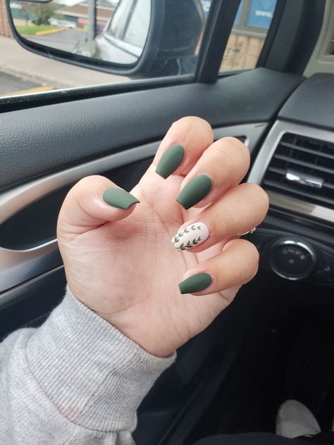 Matte Green Nails Design, Green Matte Nails, Matte Fall Nails, Matte Green Nails, Ballerina Nails Short, Short Natural Nails, Almond Acrylic Nails Designs, Oval Acrylic Nails, Witch Nails