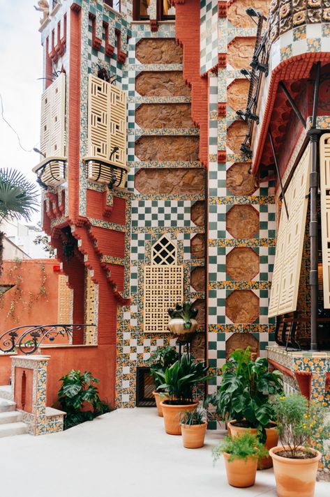 Gaudí’s Casa Vicens: architecture and interior guide | Happy Home Clinic Hotel Arts Barcelona, Ceramic Tile Colors, Gaudi Architecture, Barcelona Architecture, Nouveau Architecture, Gaudi Barcelona, Antonio Gaudí, Spain Barcelona, Travel Spain