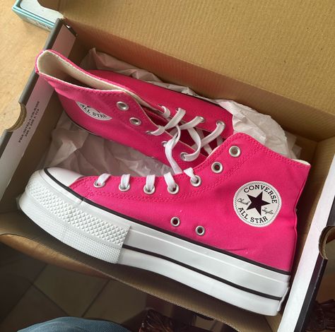 Pink Platform Converse, Pink High Top Converse, Tenis Converse, Shoe Tattoos, Cute Converse, Pink Platform, Chuck Taylor All Star Lift, Preppy Shoes, Pink Converse