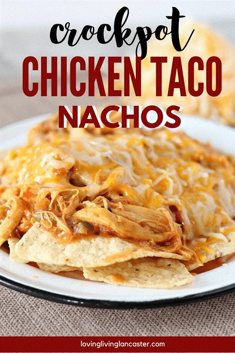 Who doesn't love an easy and delicious recipe? These Crockpot Taco Chicken Nachos are one of my favorite recipes right now. They are so easy and delicious...something the entire family will love! Shredded Chicken For Nachos, Chicken For Nachos, Pulled Chicken Nachos, Crockpot Chicken Nachos, Crockpot Taco Chicken, Crockpot Taco, Chicken Nachos Recipe, Taco Chicken, Pesto Mozzarella