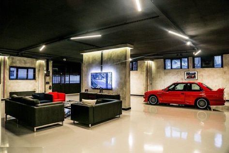 Garage Mancave Ideas, Garage Design Interior, Ultimate Man Cave, Cool Garages, Ultimate Garage, Bmw E30 M3, E30 M3, Luxury Garage, Garage Office