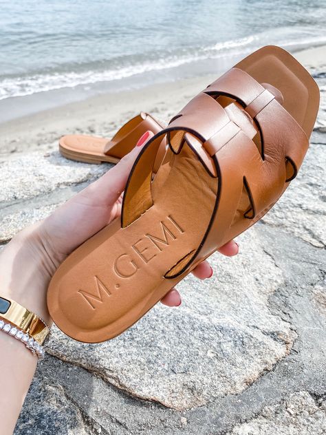 M. GEMI: THE MOST COMFORTABLE SANDAL FOR SUMMER Most Comfortable Sandals, Shoe Makeover, Leather Luggage, Summer Sandals, Italian Luxury, Printed Leather, Sandals Summer, Summer Shoes, Italian Leather