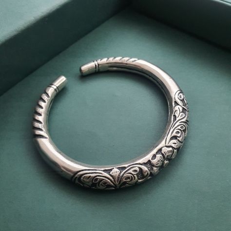 Bangles / Kadas – Page 2 – Nakoda Payals Kada Designs Silver For Men, Silver Kada For Men, Kada Design, Nakoda Payals, Mens Silver Bangle, Man Gold Bracelet Design, Mens Sterling Silver Jewelry, Metal Art Jewelry, Small Silver Hoop Earrings