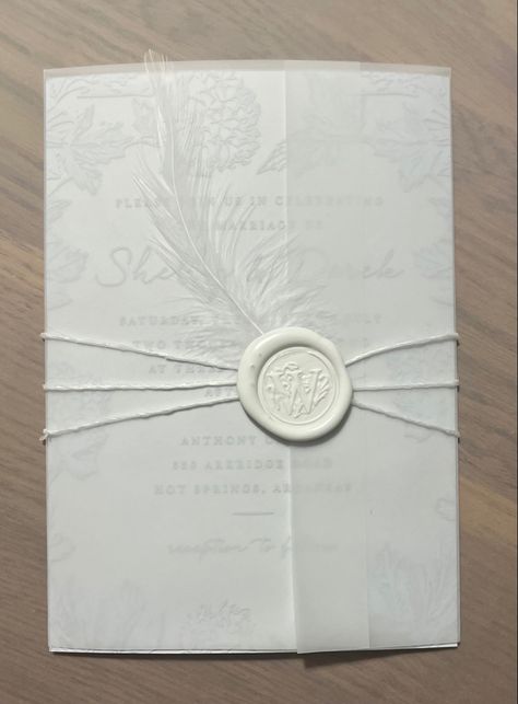 All white wedding invitation with vellum paper jacket and wax seal Wedding Invitations Feather, Vellum Jacket Wedding Invitations, Wedding Invitation With Vellum, Pearl Wedding Invitations, Scroll Wedding Invitations, Wedding Ring Photography, Vellum Envelope, Invisible String, Invitation Diy