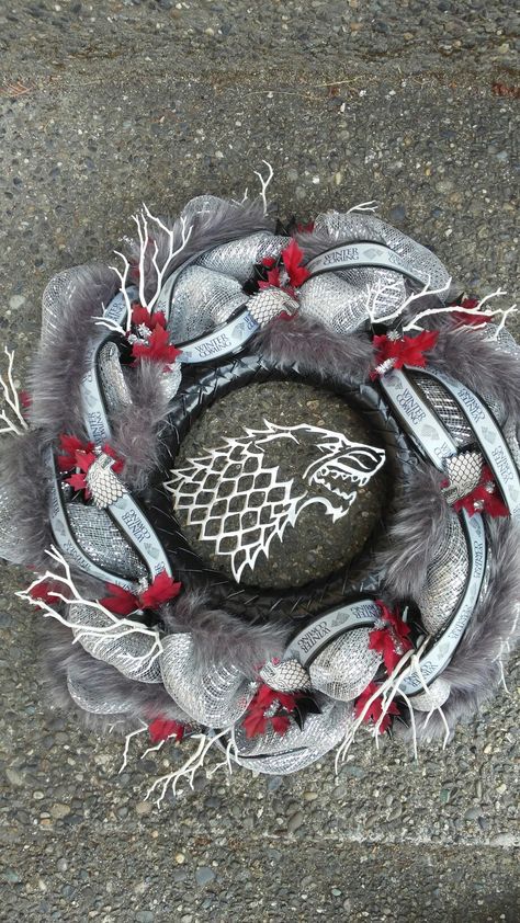 Game Of Thrones Wreath, Dragon Wreath, House Stark Sigil, Game Of Thrones Christmas, Stark Sigil, Gray Wolf, House Stark, Door Decorations Classroom, Wreaths And Garlands