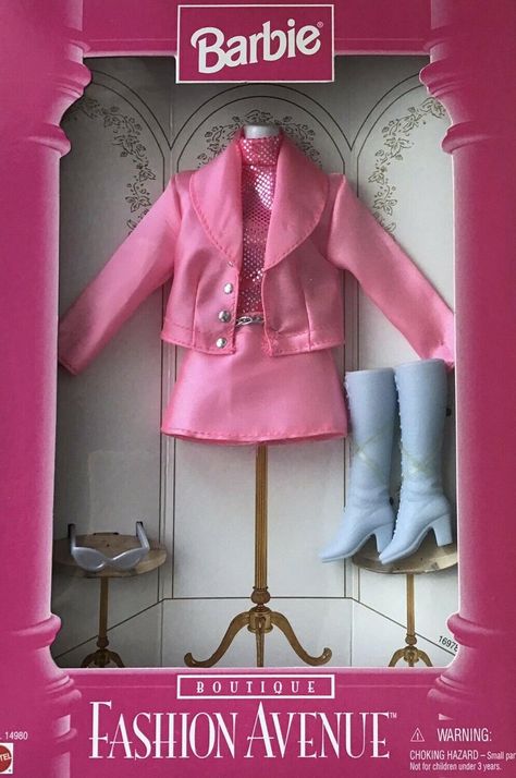 1995 Outfits, Barbie Pink Outfits, Nikki Barbie, Exclusive Packaging, Barbie Outfits, Doll Clothes Barbie, Barbie Style, Costume Designer, Boutique Collection