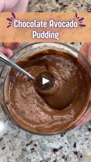 Avocado And Cocoa Powder, Chocolate Avocado Smoothie No Banana, Avocado Pudding Chocolate, Avocado Cocoa Mousse, Avocado Chocolate Mousse Healthy, Svelte Recipes, Healthy Chocolate Treats, Chocolate Avocado Pudding, Meredith Shirk