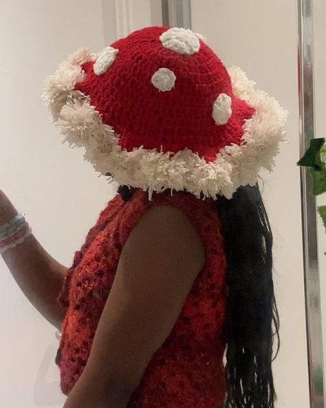 Handcrafted Cozy Mushroom Ruffle Hat perfect for adding a whimsical touch to any outfit! 🍄🧚🏾‍♀️✨ #CrochetCreations #MushroomHat #HandmadeWithLove #CrochetFashion #CraftingJoy #crochetcoutureuk #crochetfashion #crichetmushroomhat Crochet Mushroom Hat Free Pattern, Mushroom Crochet Hat, Crochet Mushroom Hat, Mushroom Crochet, Ruffle Hat, Mushroom Hat, Brown Mushroom, Crochet Mushroom, Knit Ideas