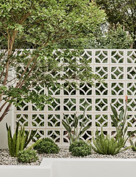 Breeze Blocks Facade, Concrete Breeze Blocks, 70s Garden Design, Breeze Block Fence, 70s Home Exterior, Best Greige Paint, Best Greige, Marble Benchtop, Breeze Block Wall