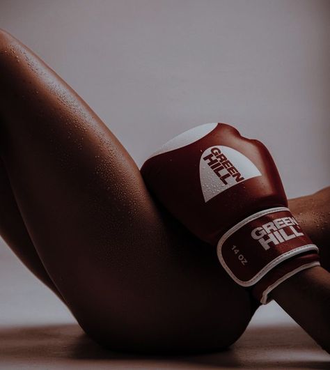 Cammora Chronicles, Boxer Aesthetic, Female Boxer, Female Boxers, Boxing Girl, Cora Reilly, Photographie Portrait Inspiration, Fitness Photoshoot, Women Boxing