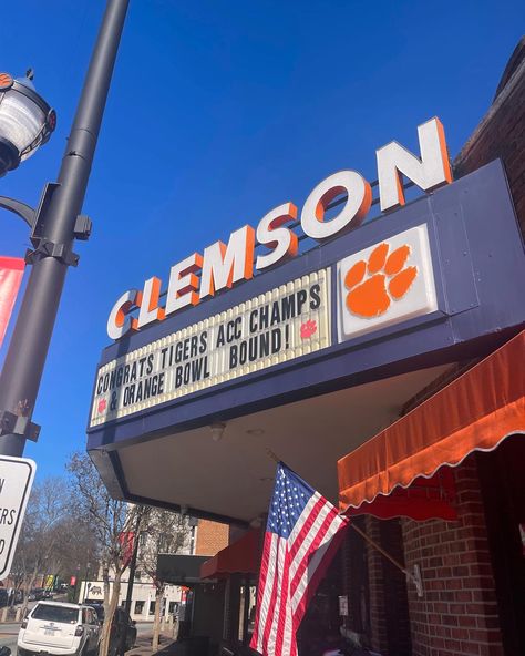 Clemson University Aesthetic, Clemson Aesthetic, Clemson University Campus, Clemson Tigers Wallpaper, Clemson Campus, Tigers Wallpaper, College Core, College Vibes, Wattpad Ideas