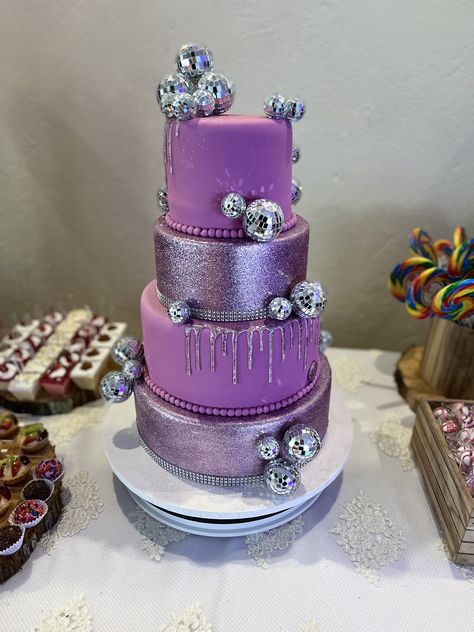 Euphoria Themed Cake, Bolo Euphoria, Purple Sweet 16, Disco Theme Party, 16 Cake, Sweet 16 Cakes, Disco Theme, Shimmer Wall, 18th Birthday Cake