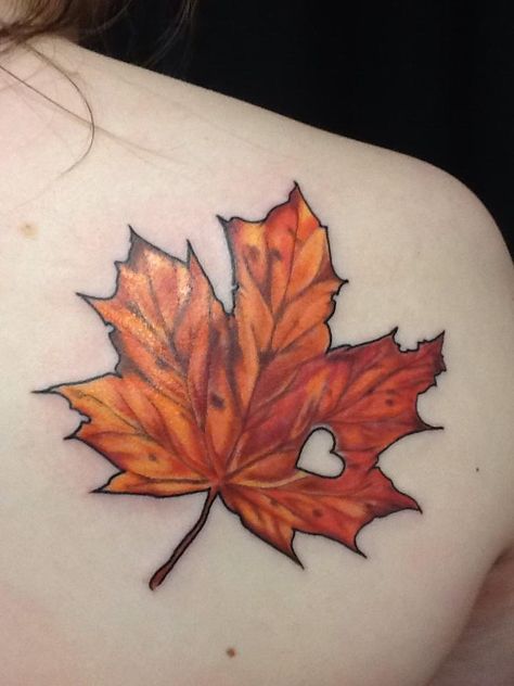 Autumn Tattoo Ideas, Blatt Tattoos, Fall Leaves Tattoo, Tattoo Fairy, Autumn Tattoo, Leaf Tattoo, Tattoo Sleeves, Theme Tattoo, Tattoos Geometric