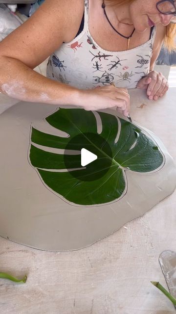 Ceramic Monstera Leaf Bowl, Monstera Leaf Pottery, Folded Wraps, Clay Monstera Leaf, Crystalline Glaze, Leaf Bowl, Bowl Pottery, Pottery Videos, Leaf Bowls