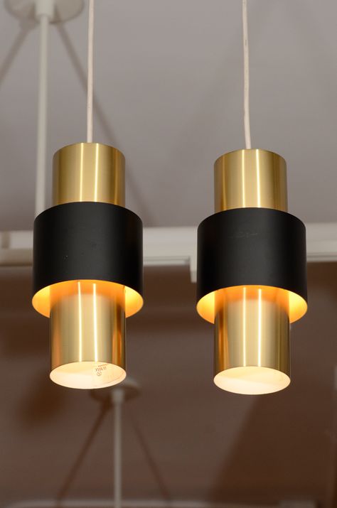 Pair of Danish Modern Cylindrical Brass Pendant Lamps image 2 Wall Applique, Cylinder Lamp, Chandelier Lighting Modern, Bathroom Lamp, Pendant Lighting Bedroom, Brass Pendants, Pipe Lamp, Lighting Chandeliers, Deco Luminaire