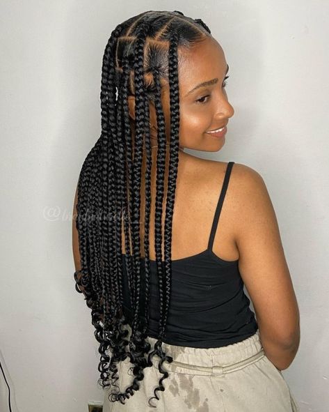 Big Box Braids with Curls Long Chunky Braids, Big Braids Knotless, Large Box Braids Medium Length, Short Big Box Braids With Curly Ends, Large Knotless Braids Hairstyles Curly Ends, Short Jumbo Braids With Curls, Medium Sized Box Braids With Curly Ends, Giant Box Braids, Short Hairstyles With Curls