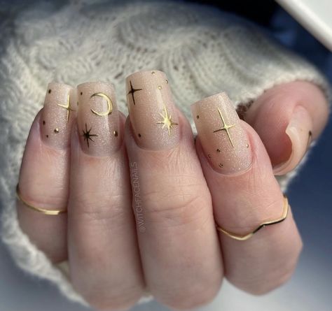 Milky White Celestial Nails, Boho Nails Aesthetic, Celestial Nails Square, Celestial Bridal Nails, White Witchy Nails, Nails Gold Detail, Star Themed Nails, Nail Art Beige, Celestial Nail Art