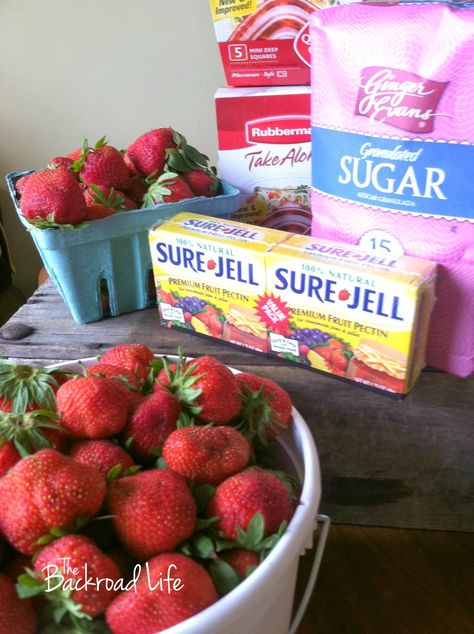 Sure Jell Freezer Jam, Strawberry Jelly Recipe Freezer Jam, Freezer Jelly Strawberry, Easy Strawberry Freezer Jam Recipe, Surejell Strawberry Jam Recipe, Surejell Strawberry Jelly, Sure Gel Strawberry Jam, Easy Freezer Jam Strawberries, Sure Jell Freezer Jam Recipes