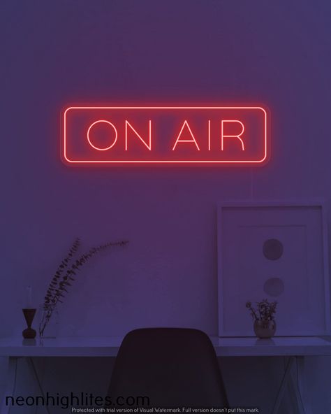 Creating a Cool Retro Vibe with Vintage Neon Signs On Air Radio, On Air Sign, Neon Effect, Living Room Wall Decoration, Neon Wall Signs, Wall Graphic, Neon Flex, Retro Neon, Diy Living Room Decor