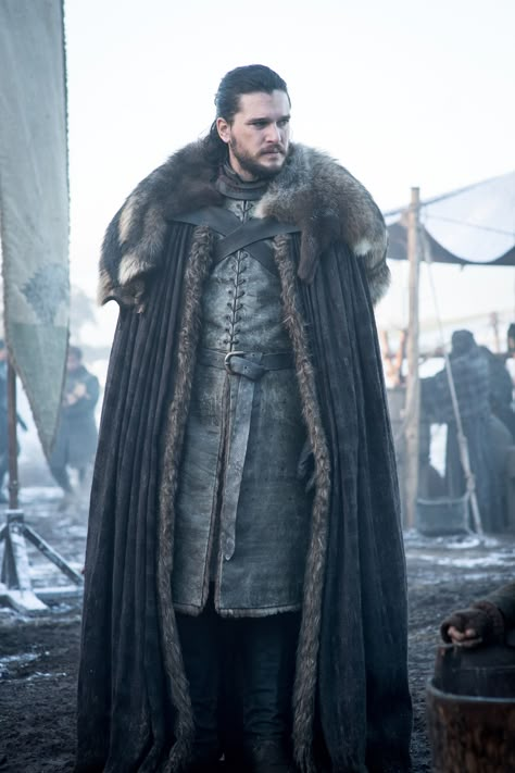 Jon Snow Armor, John Snow Outfit, Jon Snow Outfit, Winterfell Clothes, Game Of Thrones Outfits Men, Sansa Stark Jon Snow, The Winter King, Jon Snow Costume, Game Of Thorns