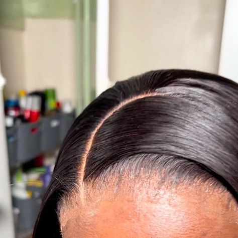 ATL/UK HAIRSTYLIST 🇺🇸🇬🇧 on Instagram: "No baby hairs side part (reinstall) 🫣💝 Follow @fbthair for more hair content ~ ————————— 💓Stylist: @fbthair 💓Products: @theefbtshop ————————— 👉🏾Click on booking to book (link in bio) 🛍️Shop: www.fbthair.co.uk 🤑Coupon code: HOTGRL ————————— ⬇️COMMENT BELOW⬇️ Like💓, Save💓, Share💓 . . . . #foryoupage #whatlace #ldnhair #londonhairstylist #gsu25 #viral #amazonwigs #foryou #hairstyles #entrepreneur #ldngluelessclosure #ukhairstylist #london #ldn # Side Part Wig No Baby Hair, Side Part No Baby Hairs, Hair Content, Pretty Hair Color, Baby Hairs, Side Part, Pretty Hair, Black Girls Hairstyles, Baby Hair