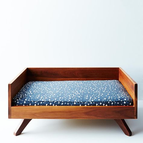 Midcentury modern doggie bed, plus 14 other pet-gear accessories that don't skimp on style. Modern Dog Bed, Dog Bed Modern, Diy Dog Bed, Urban Interiors, Modern Dog, Dog Furniture, Diy Dog, Mid Century Modern House, Century Furniture