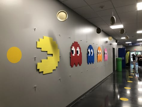 Video Games Decorations, Arcade Decorations Party Ideas, Pac Man Party Decorations, Game Decorations Party, Pacman Decorations, Pac Man Decorations, Game Decorations Ideas, Game Theme Party Decorations, Games Decoration Ideas