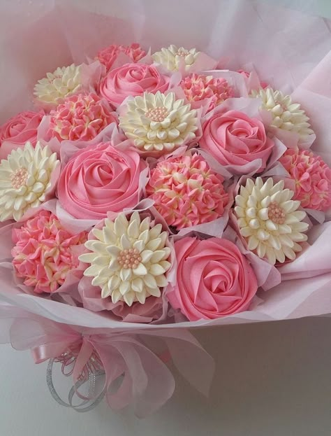 Cupcake Flower Bouquet Frost Cupcakes, Cupcake Flower Bouquets, Cupcakes Design, Cupcake Fondant, Cake Bouquet, Cupcake Decorating Tips, Cupcake Cake Designs, Floral Cupcakes, Pink Frosting