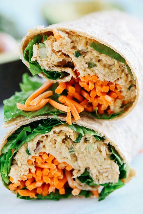 These Spicy Tuna Avocado Wraps are light and fresh, full of flavor and only take 5 minutes to make! The perfect healthy lunch for a busy work week! Macros Diet Recipes, Avocado Wrap, Glazed Meatballs, Macros Diet, Tuna Avocado, Macro Friendly Recipes, Spicy Tuna, Macro Meals, Good Healthy Recipes