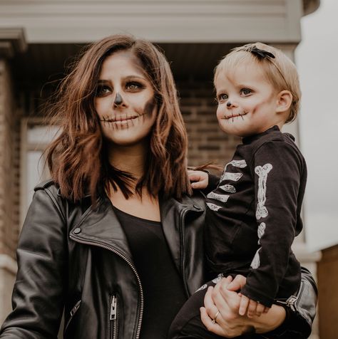 Skeleton Face Painting For Kids, Cute Skeleton Face Paint, Face Paint Skeleton Easy, Toddler Skeleton Face Paint, Kids Skeleton Face Paint Easy, Skeleton Face Paint Easy Kids, Minimal Skeleton Makeup, Baby Skeleton Makeup, Easy Skeleton Face Paint For Kids