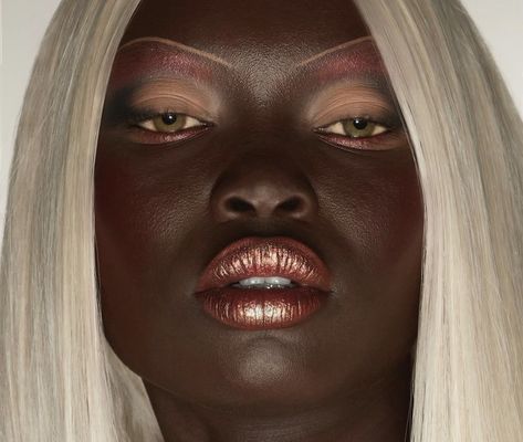 moodynympho Vampire Club, Makup Looks, 00's Makeup, Artistic Fashion, Makeup For Black Skin, Cool Makeup Looks, Creative Makeup Looks, Makeup Transformation, Makeup Obsession