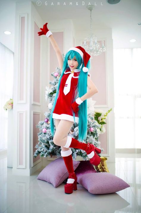 miku Christmas Miku, Hatsune Miku Christmas, Miku Christmas, Cosplay Miku, Hatsune Miku Cosplay, Geek Women, Vocaloid Cosplay, Miku Cosplay, Cosplay Cute