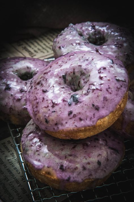 Blueberry Glazed Donuts Donuts Video, Gluten Free Donut, Gluten Free Donut Recipe, Blueberry Glaze, Donut Icing, Donuts At Home, King Arthur Gluten Free, Donut Batter, Blueberry Donuts