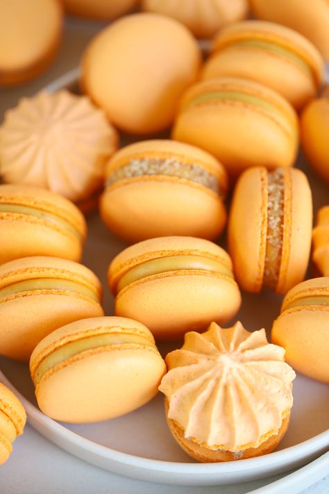 Fall Macaroons, Autumn Macarons, Pumpkin Macaroons, Cheesecake Ganache, Macaron Inspiration, Fall Macarons, Beautiful Macarons, Orange Macarons, Cheesecake Macarons