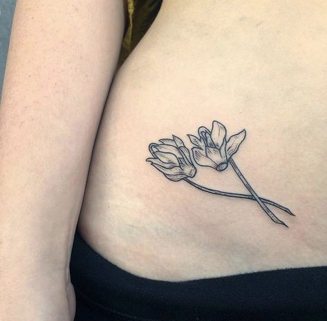 Cyclamen Tattoo, Flower Bouquet Tattoo, Bouquet Tattoo, Tattoo Inspo, Cute Tattoos, Infinity Tattoo, I Tattoo, Flower Tattoo, Flowers Bouquet