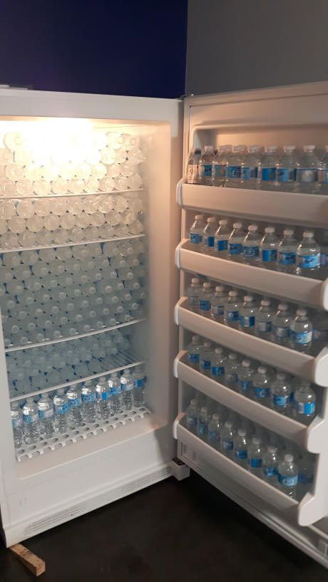 Asked the summer student to fill the fridge with water bottles... I'm impressed Satisfying Photos, Satisfying Pictures, Crush Memes, Stranger Things Meme, Joke Of The Day, Memes Br, Oddly Satisfying, Disney Memes, Dankest Memes