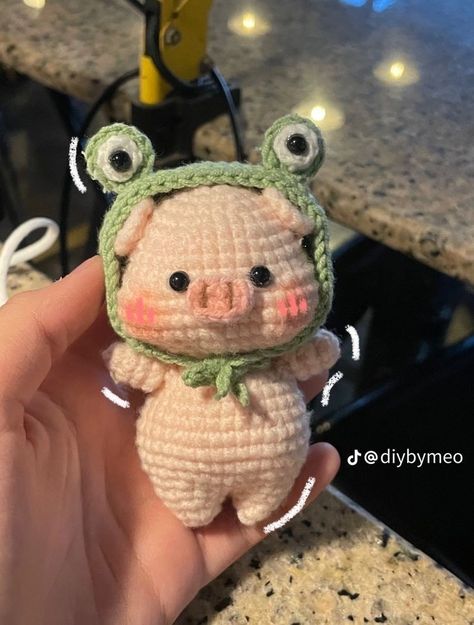 Crochet Store, Knitting Toys, Crochet Pig, Crochet Doll Tutorial, Easy Crochet Animals, Crochet Fairy, Crochet Disney, Crochet Frog, Crochet Design Pattern