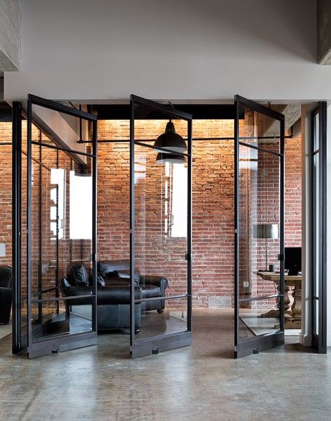 Industrial Office Design Workspaces, Industrial Office Interior Design, Industrial Office Building, Minimalist Home Office Ideas, Industrial Interior Design Office, Modern Industrial Office Design, Industrial Modern Office, Warehouse Office Space, Warehouse Office Design