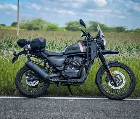 Yezdi Motorcycles on Instagram: "The calm before the adventure? . @__adarxhh_anil_ shares a moment off the saddle with his #YezdiAdventure #JawaYezdiMotorcycles #YezdiForever #YezdiRider #NotForTheSaintHearted #Motorcycle #MotorcyclePhotography" Yezdi Adventure, Yezdi Motorcycle, Offroad Motorcycle, Royal Enfield Wallpapers, Motorcycle Helmets Half, Adventure Motorcycle, Dream Bike, Motorcycle Photography, Low Riders