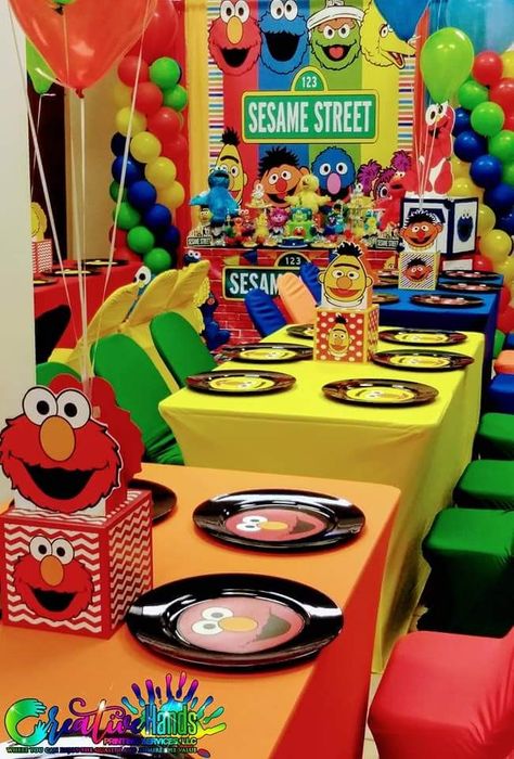 Sesame Place Birthday Party, Elmo's World Birthday Party Ideas, Elmo Themed First Birthday Party, Sesame Street Themed Birthday Party, Sesame Street Baby Shower Theme, Sesame Street Birthday Party Decorations, Seaseme Street 1st Birthday Party, Elmo’s World Birthday Party, Sesame Street Centerpiece Ideas